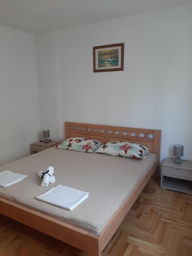Apartment Marko Kastela Bagian luar foto