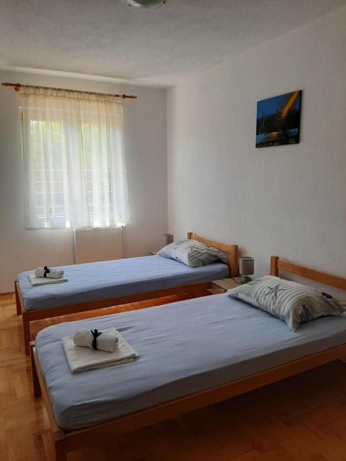 Apartment Marko Kastela Bagian luar foto