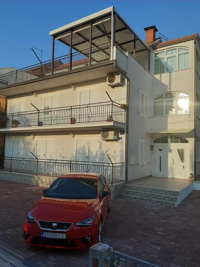 Apartment Marko Kastela Bagian luar foto