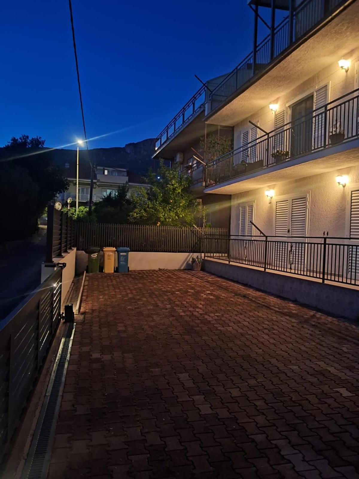 Apartment Marko Kastela Bagian luar foto