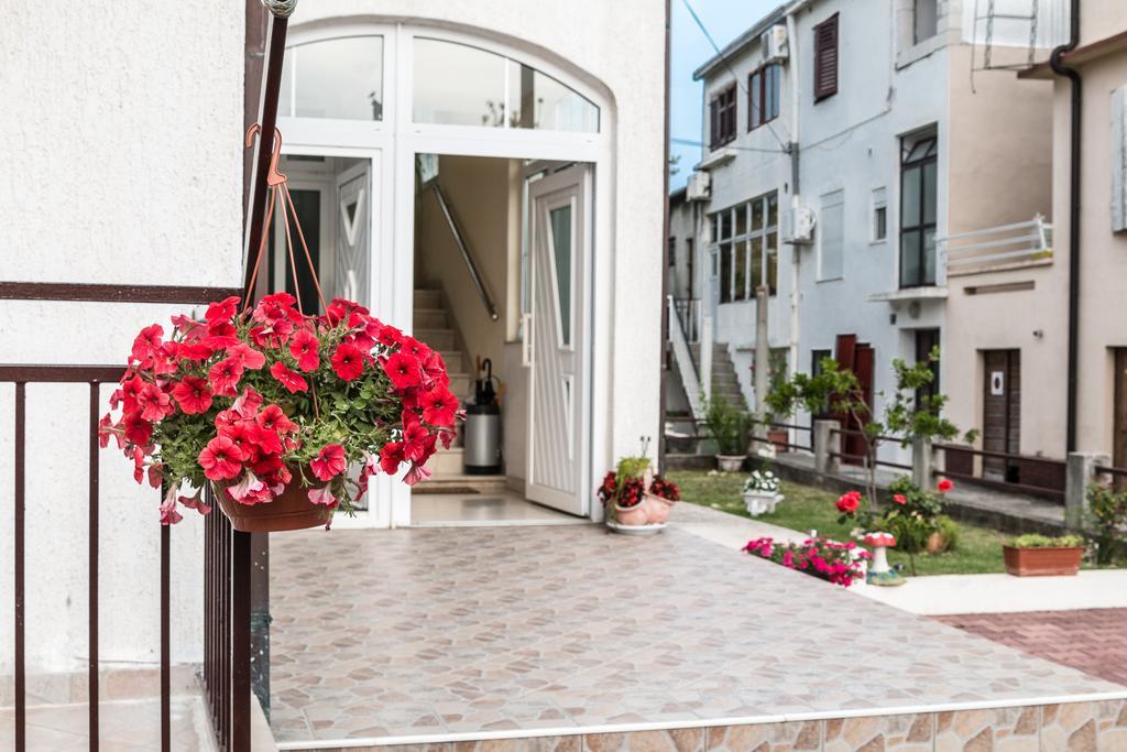 Apartment Marko Kastela Bagian luar foto